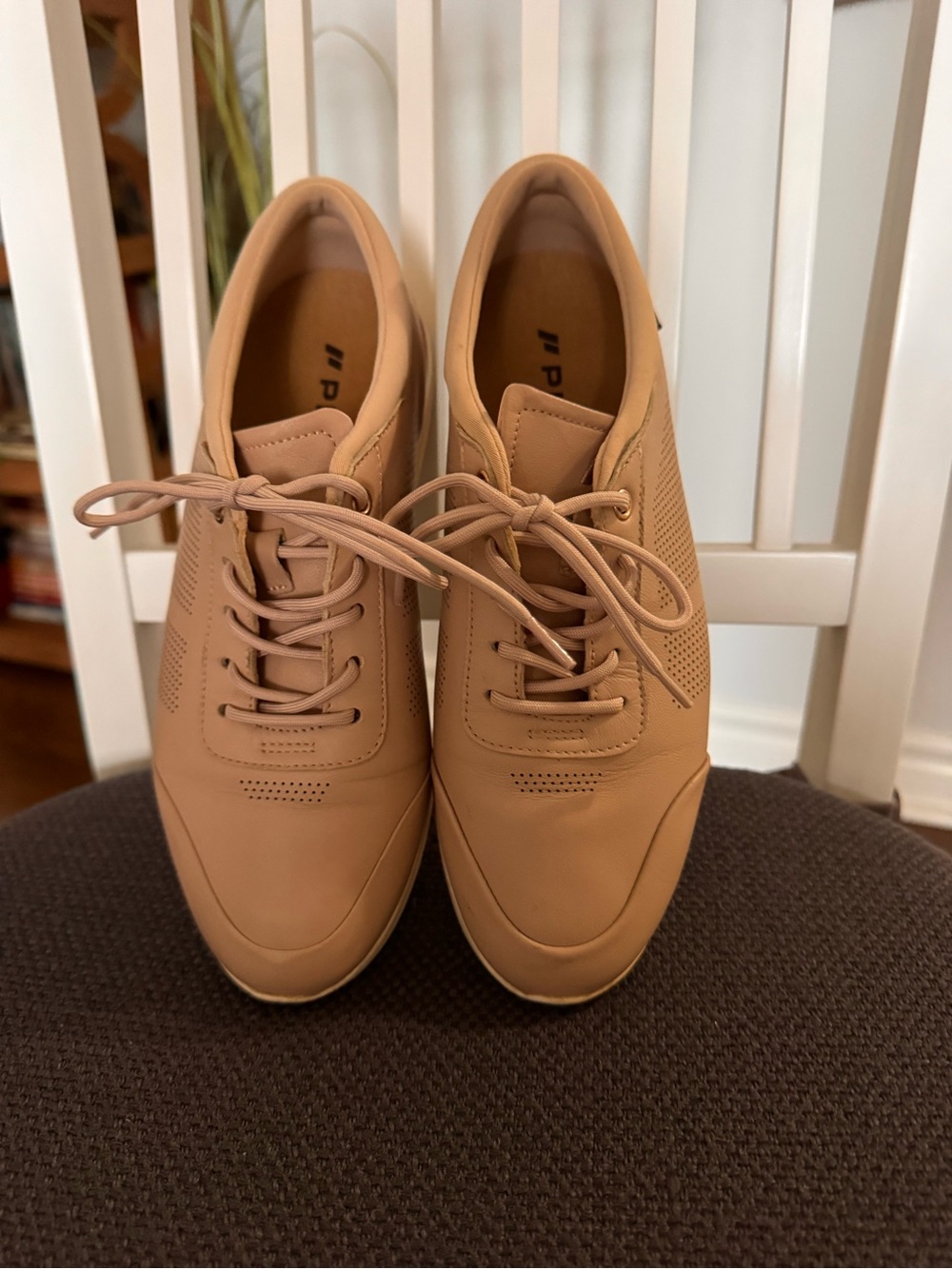 Women's Lace-Up Casual leather Sneakers in pink